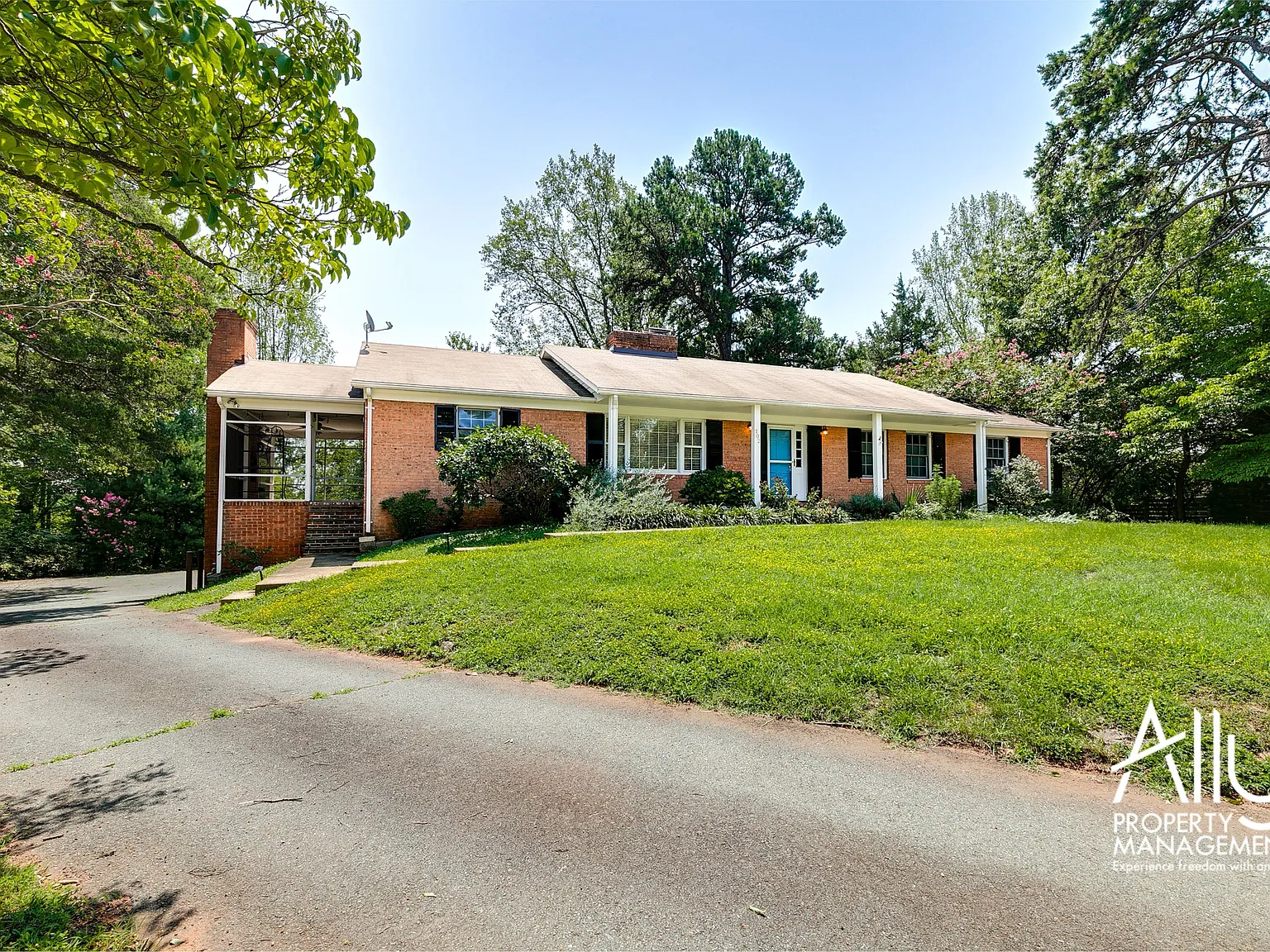 102 Lancaster Court - 1 — Photo 2