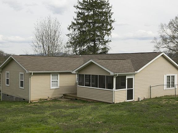 5th image of 315 Eggers Ln