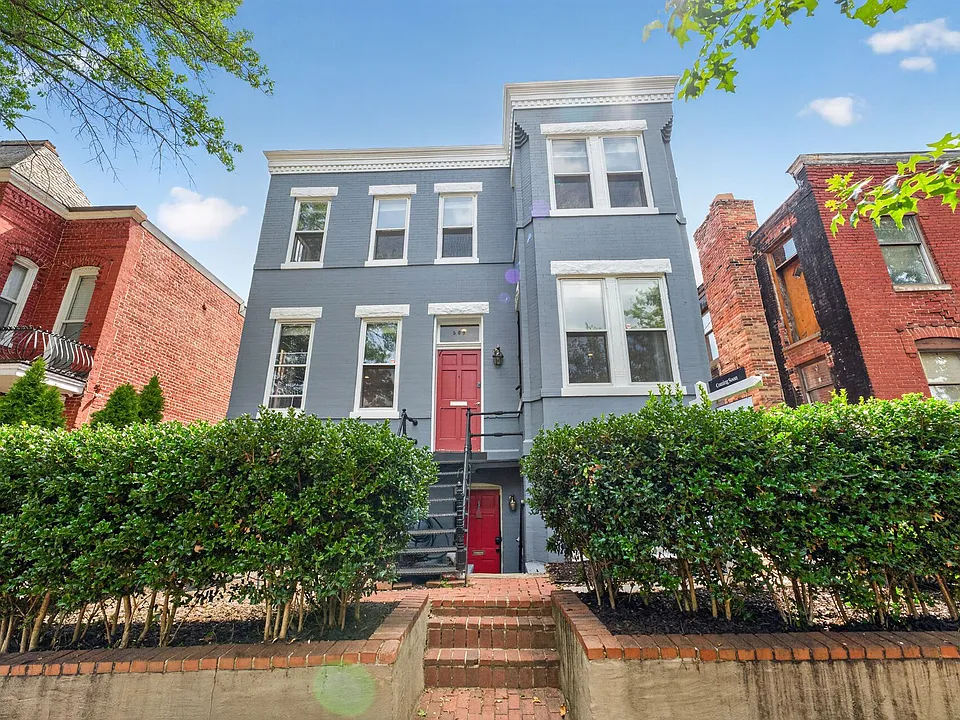 507 3rd St NE