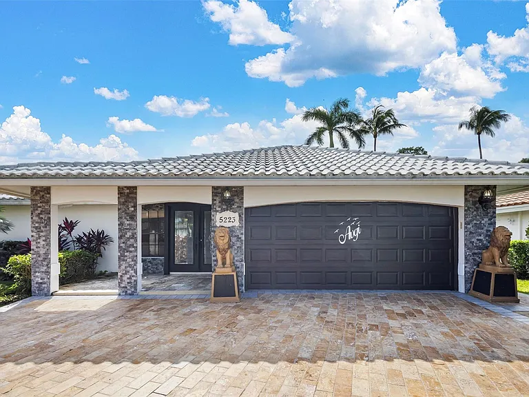 5223 Deerhurst Crescent Cir — Photo 9