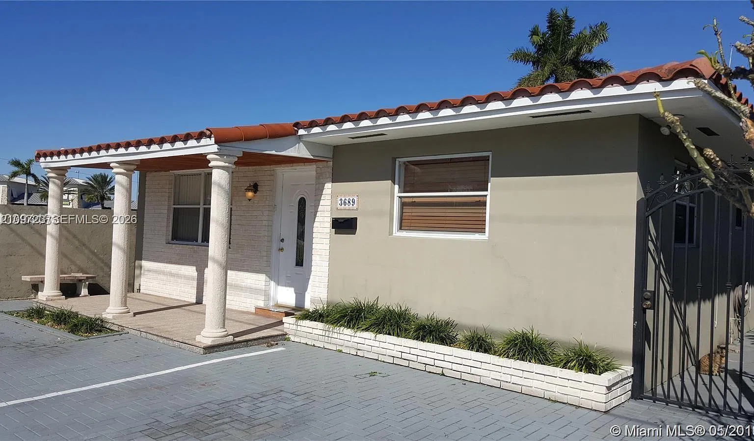 Grapeland Heights Sec 2 — Photo 1