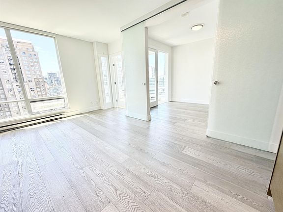 2nd image of 535 Smithe St #2006
