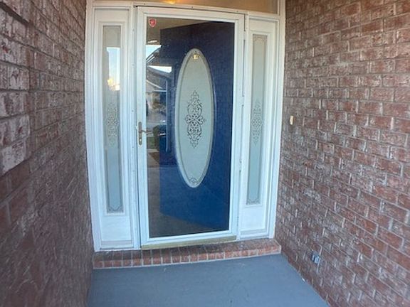 2nd image of 7336 Ironside Ct