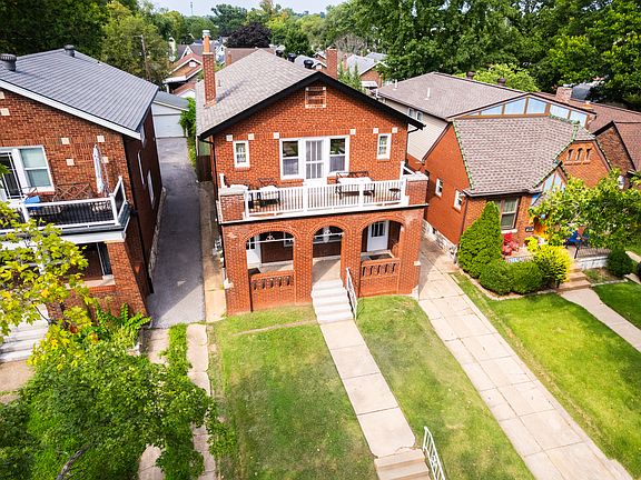 2nd image of 3911 Dover Pl #1F
