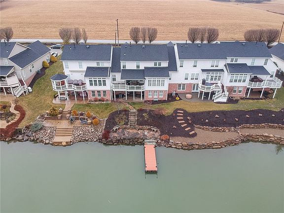 3rd image of 4018 Waterdam Commons Dr