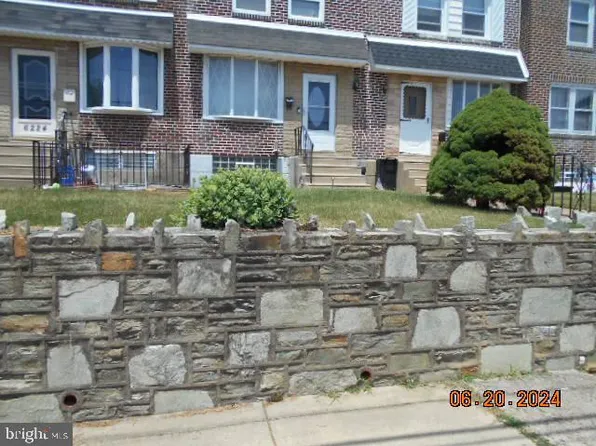 6226 Walker St, Philadelphia, PA 19135