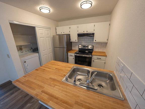 Kitchen. Washer and dryer included.