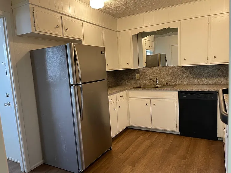 3525 W Wadley Ave — Photo 8