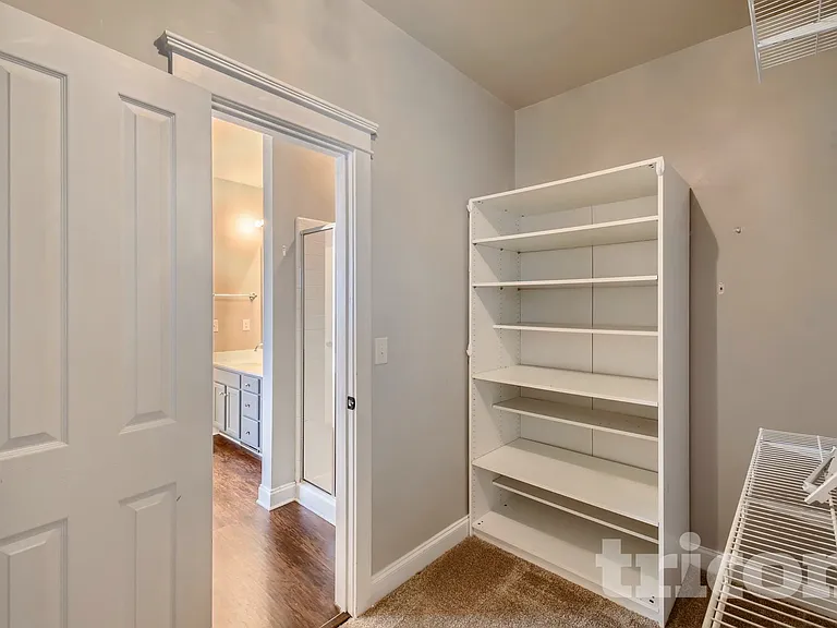 1519 Peak Ct — Photo 12