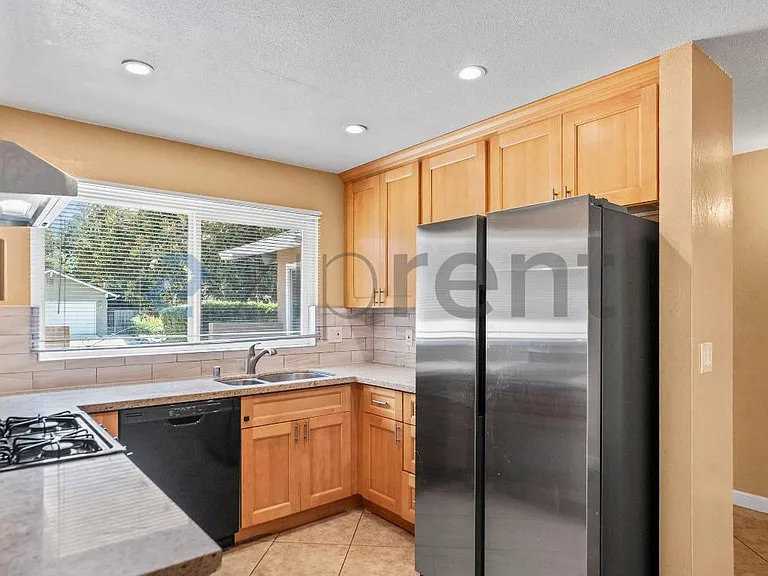23 Cedar Way — Photo 12