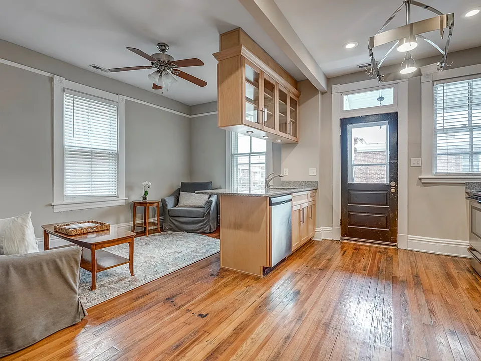 2706 W Main St #2