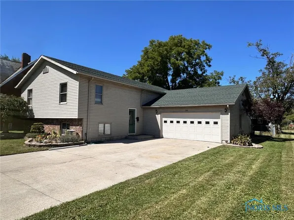 736 4th St, Fremont, OH 43420