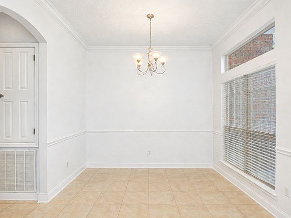 5th image of 203 Eleases Xing