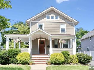 431 Center Ave, Westwood, NJ 07675