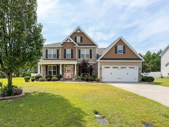 297 Saint Johns Loop, Raeford, NC 28376