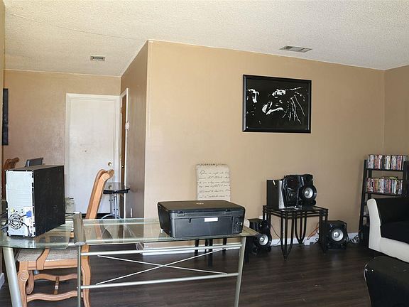 5th image of 1024 New Mexico Dr