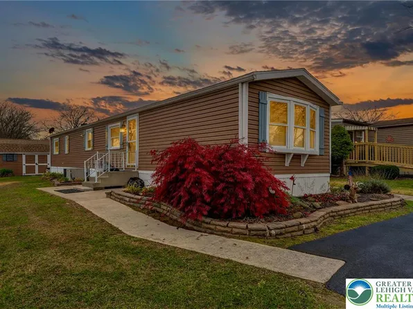 12 Revolutionary Rd, Mount Bethel, PA 18343