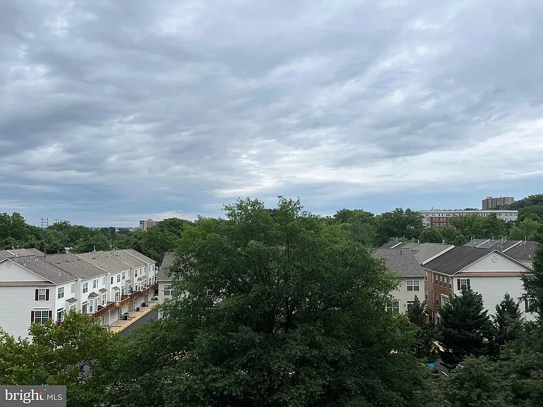 2451 Midtown Ave #606 — Photo 18