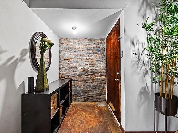 5th image of 9550 Fairdale Ln