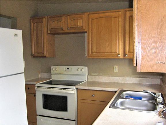 4th image of 1194 Maxey Dr