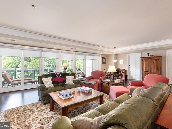 5th image of 1702 N Park Dr APT 53