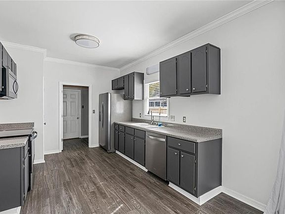 5th image of 121 Macy Pl