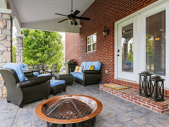 3rd image of 3301 Feliciana Ln