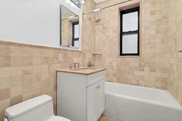 Rented by Compass | media 9