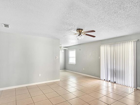 5th image of 1301 Little St