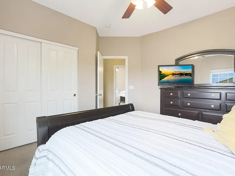 15941 W Mauna Loa Ln — Photo 21
