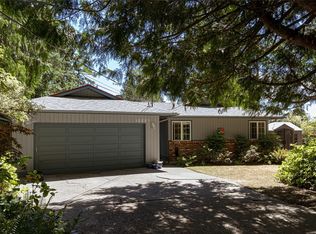 10885 Boas Rd, North Saanich, BC V8L 5J1