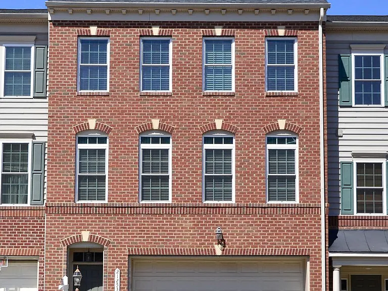 21253 Park Grove Ter — Photo 1