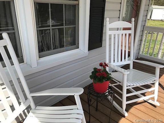 4th image of 1020 Westwynn Cir
