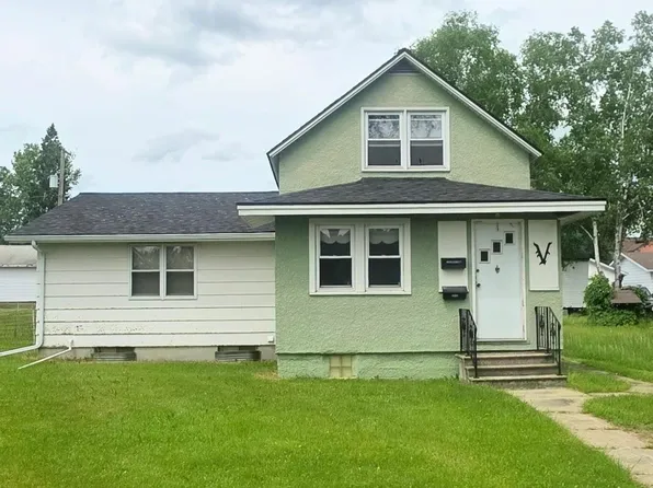 616 2nd St NW, Chisholm, MN 55719