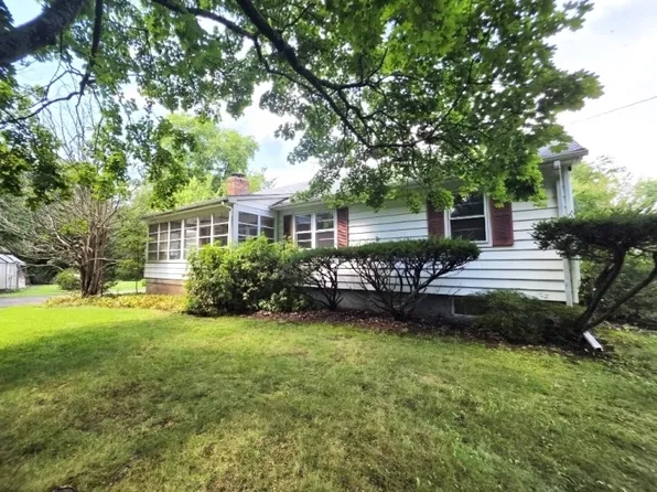 13 Den Herder Dr, Franklin Twp., NJ 08873