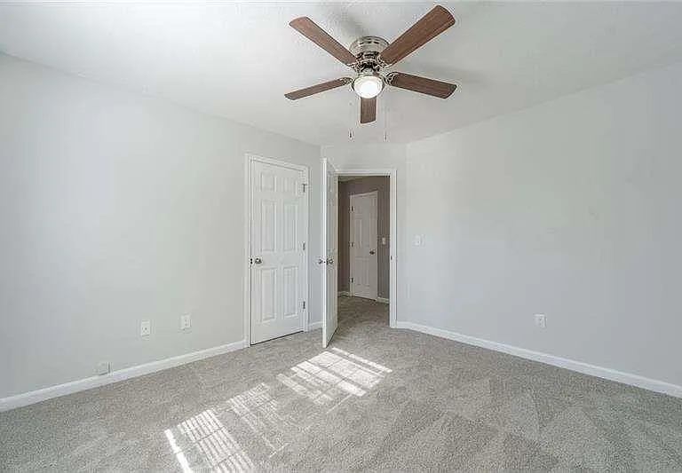 2716 Lake Park Rdg E — Photo 35