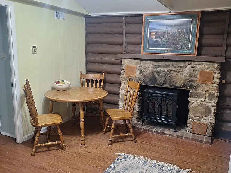 178 Huckleberry Ln — Photo 4