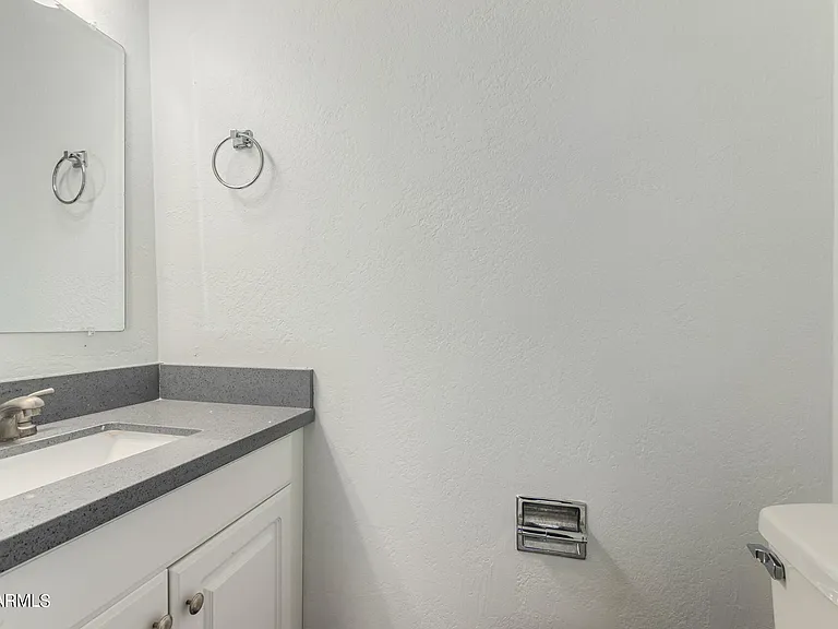 4718 W Orangewood Ave — Photo 14