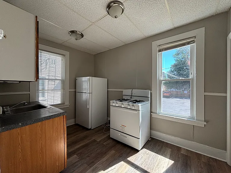 310 Meigs St — Photo 14