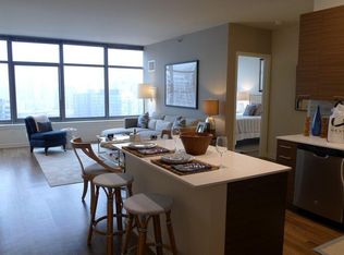 353 W Chestnut St #1201, Chicago, IL 60610