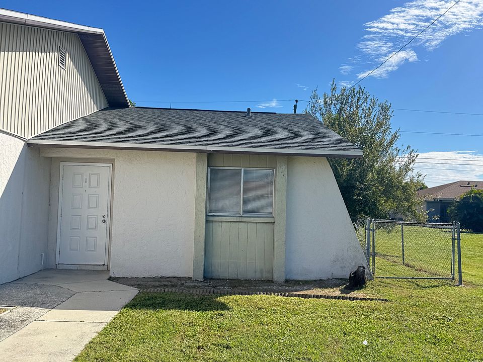 1st image of 513 SE 6th Ave