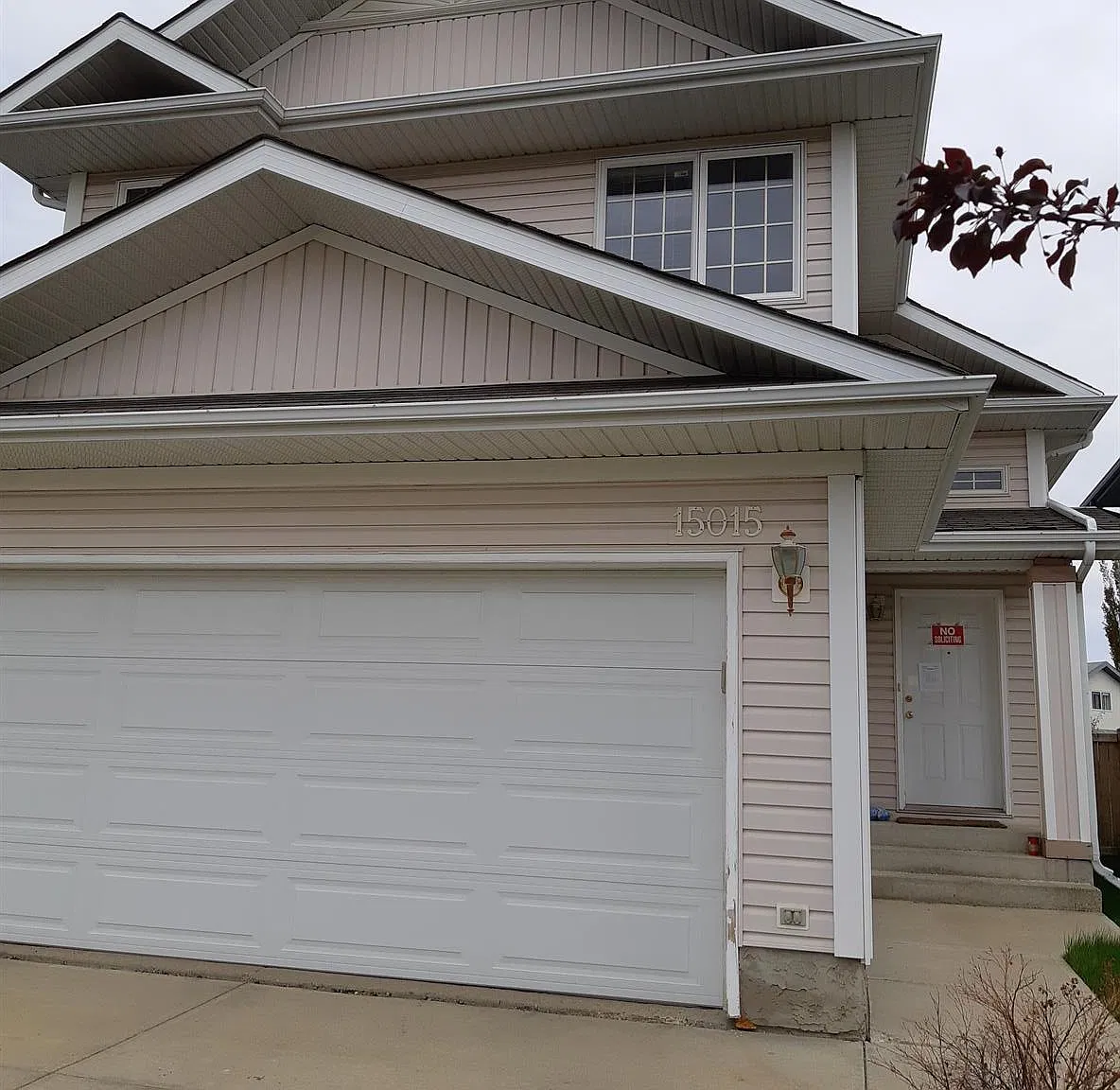 15015 130 Street Edmonton — Photo 1