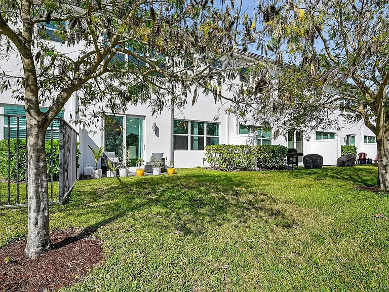 4790 Navali Dr — Photo 15