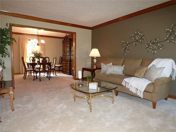 2nd image of 8351 Canterbury Ct