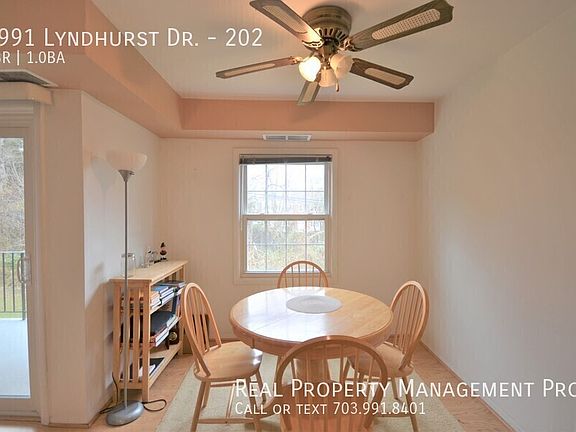 5th image of 3991 Lyndhurst Dr APT 202