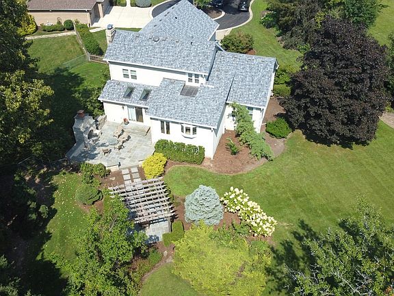 3rd image of 7810 Regency Grove Dr