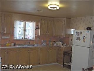 4th image of 410 Elm St