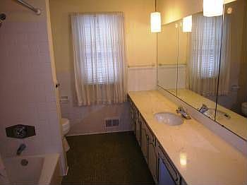 3rd image of 7011 Lynmar Ln