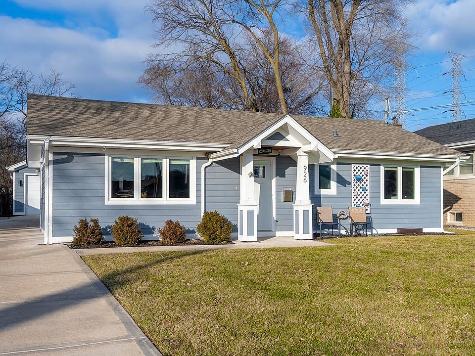 1st image of 926 S Golf Cul De Sac St