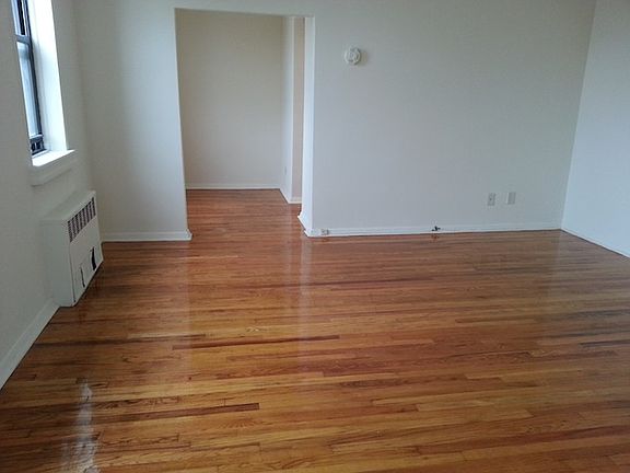 3rd image of 8525 120th St APT 4A